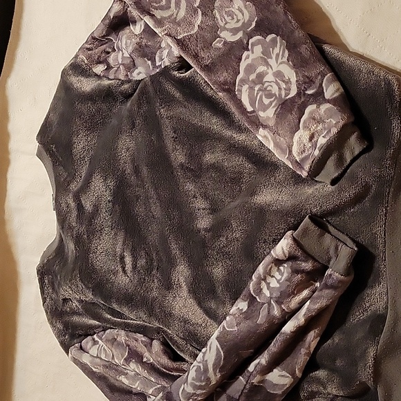 Slip over Women's top - Picture 3 of 3